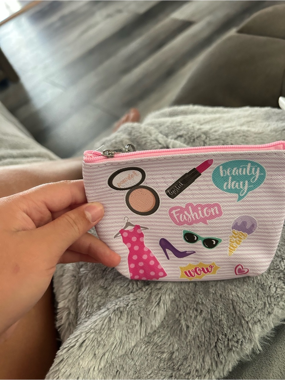 4/$50 Cute Pink Cosmetic coin Pouch with Fashion Decals wallet